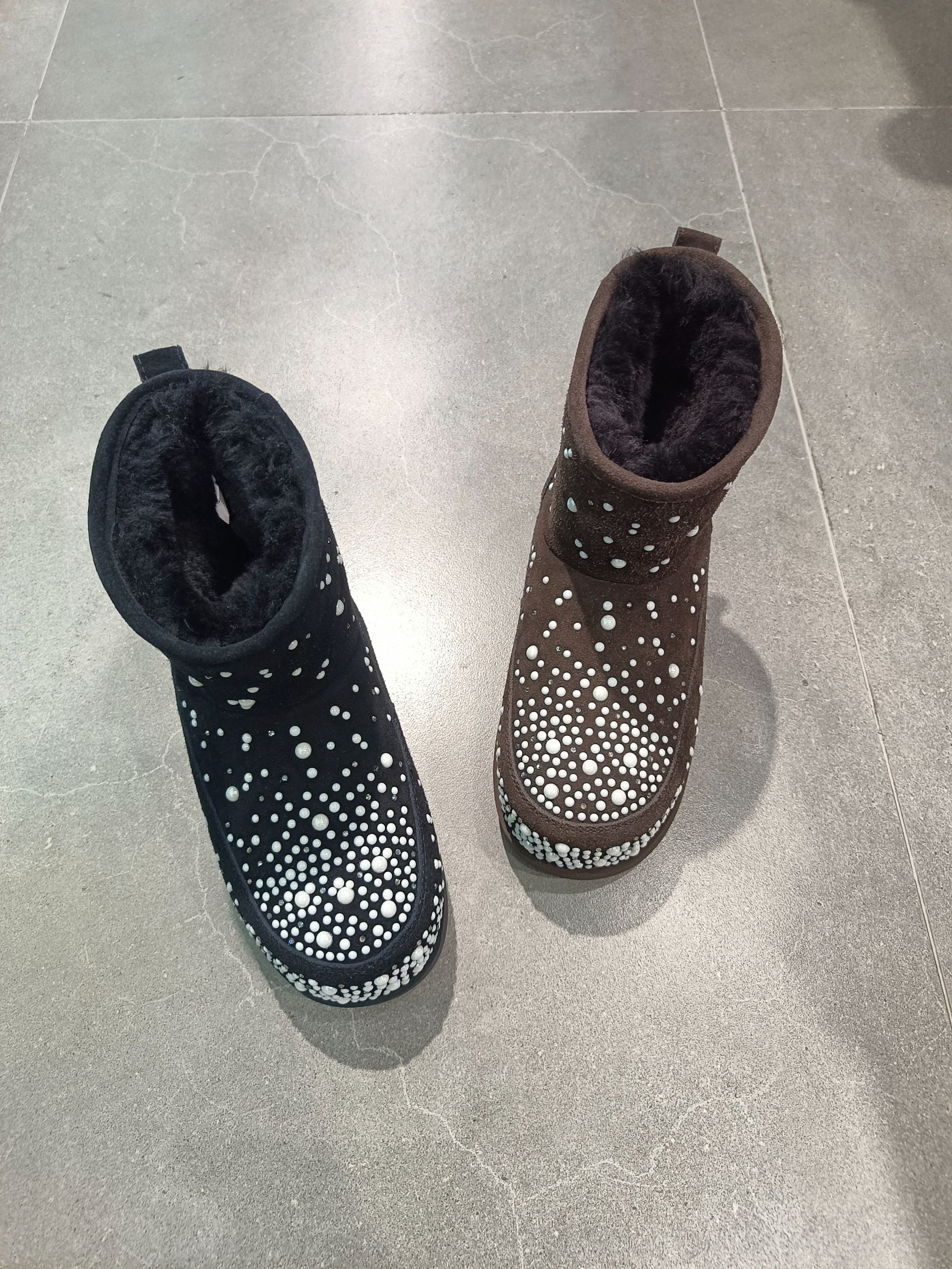 女鞋冬季新款真皮厚底圆头加绒保暖中筒防滑耐磨时尚百搭雪地靴女