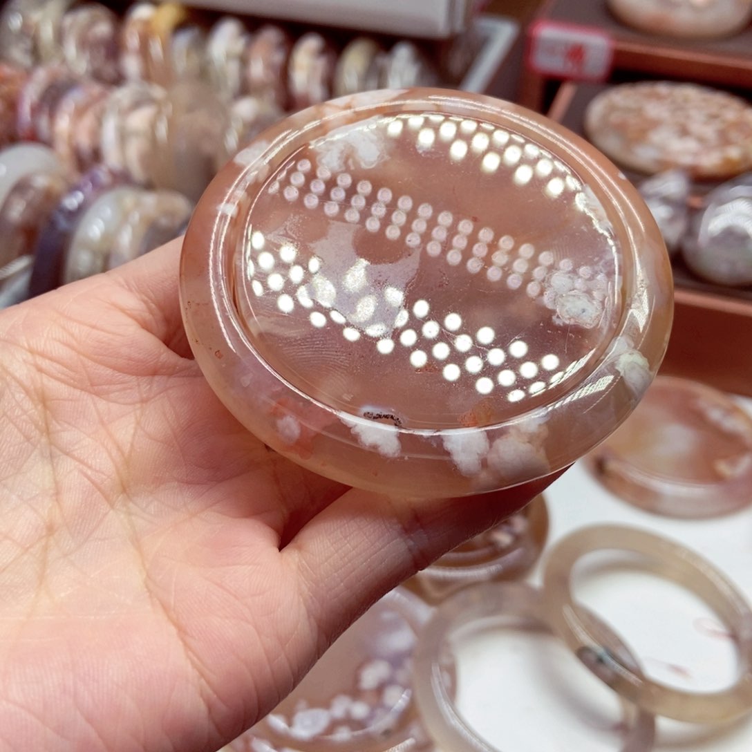 桃****玛瑙/玉髓手镯未镶嵌