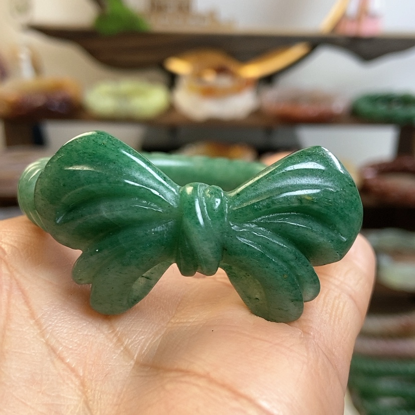 【闪购商品】石英质玉手镯未镶嵌?**?