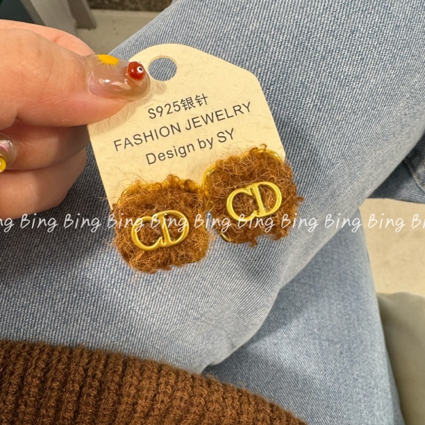 铜合金耳饰 毛线~方形字母c高端方块重工洋气女人味耳钉 A203