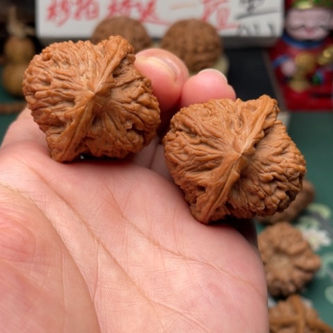 【闪购商品】把件文玩核桃37全品南疆石