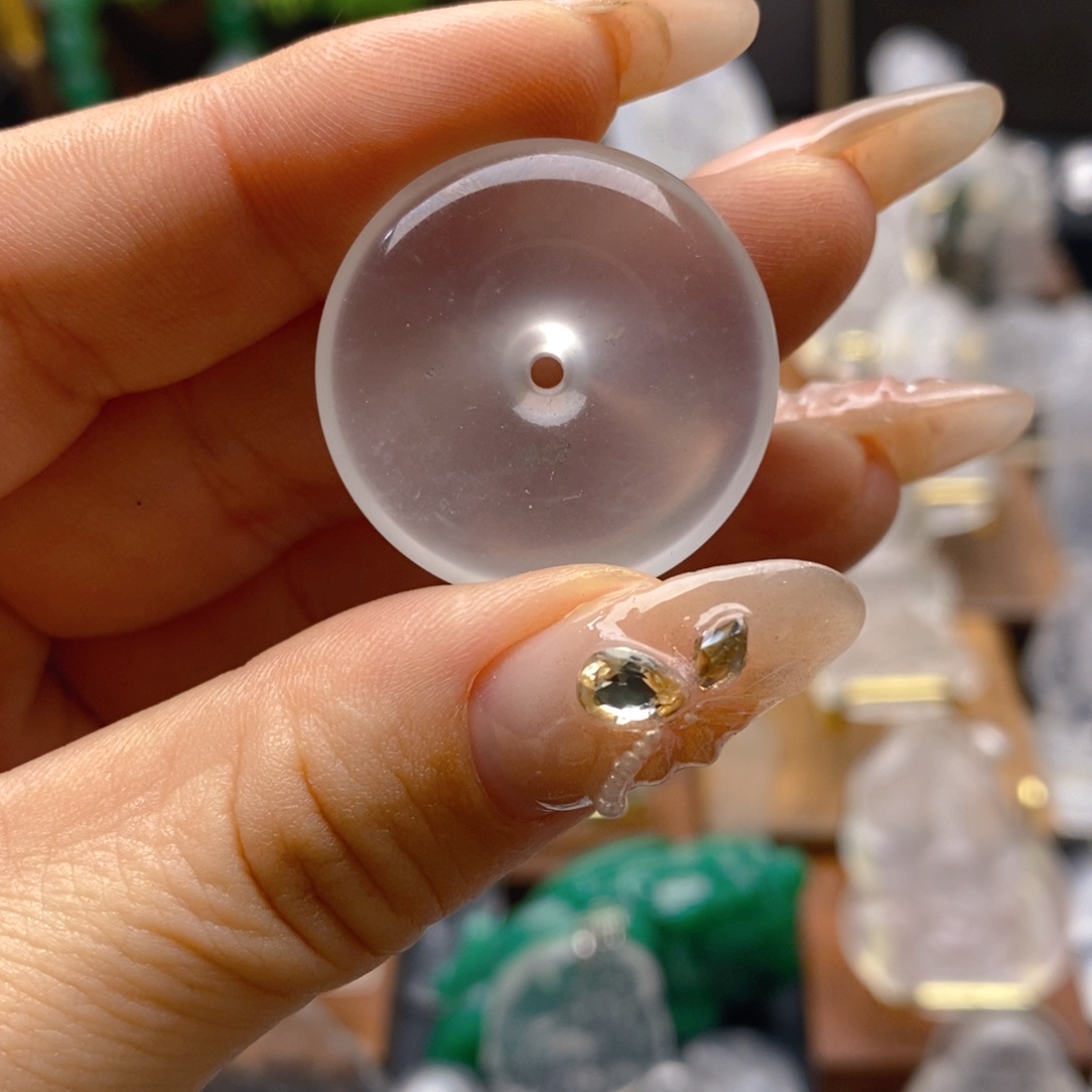 石英质玉颈饰未镶嵌