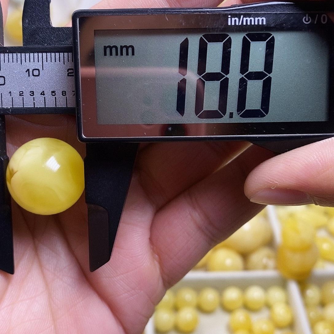 裸石琥珀未镶嵌蜜蜡圆珠