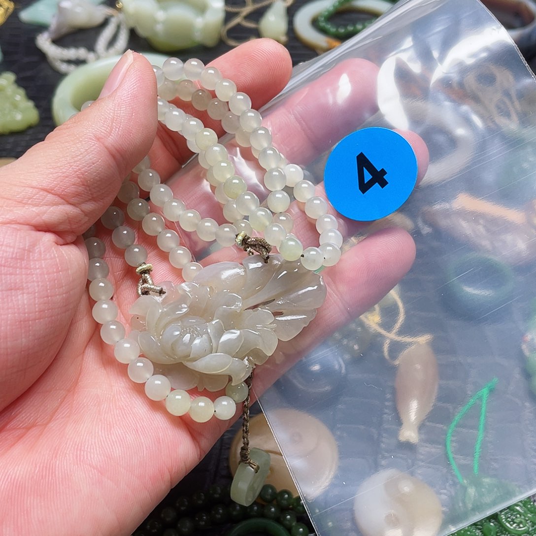 白玉菩提吊坠勿**静吊坠