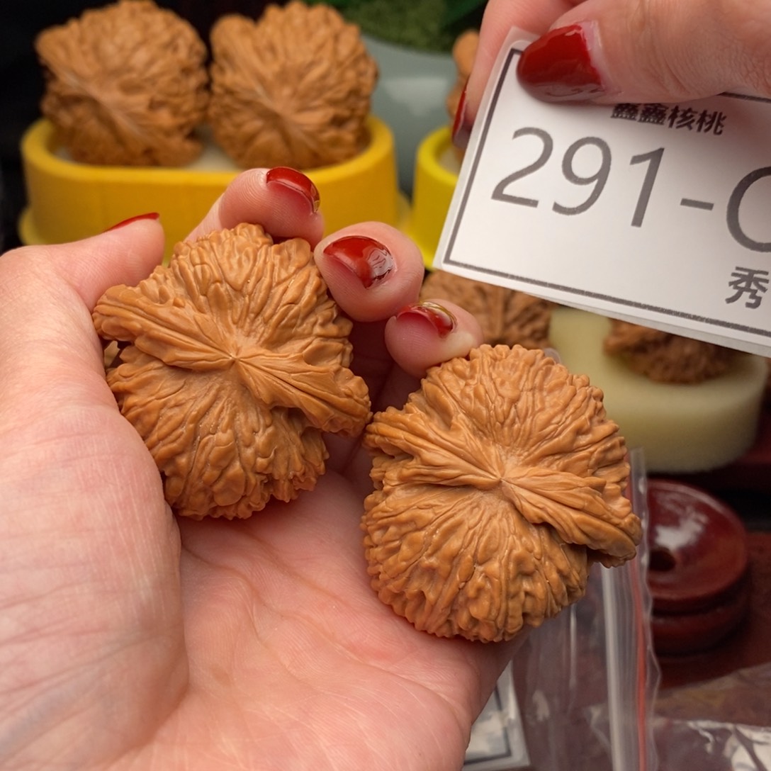 文玩核桃把件白狮43