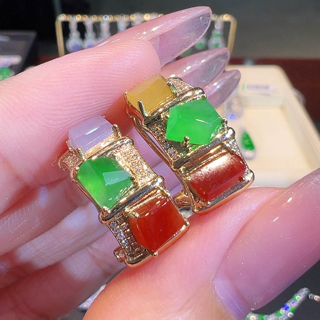 翡翠耳环18K金镶嵌翡翠