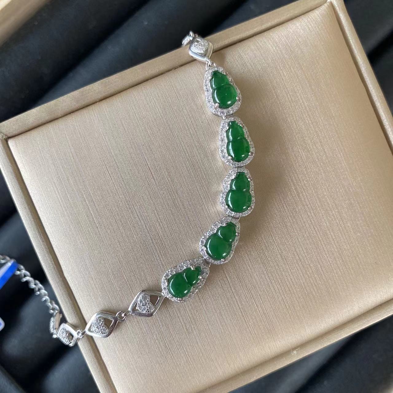 天然A货满绿冰种葫芦翡翠手链S925银时尚百搭裸石蛋面8*5mm