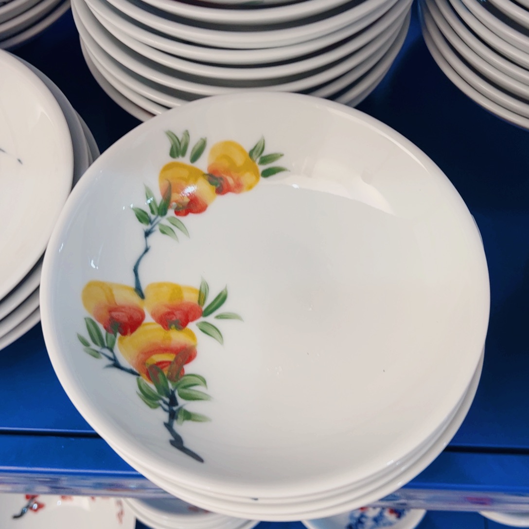 景德镇陶瓷手工手绘制作