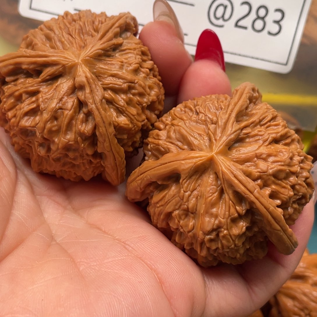 文玩核桃吊坠老***枚聚宝盆等各种各样风格迥的