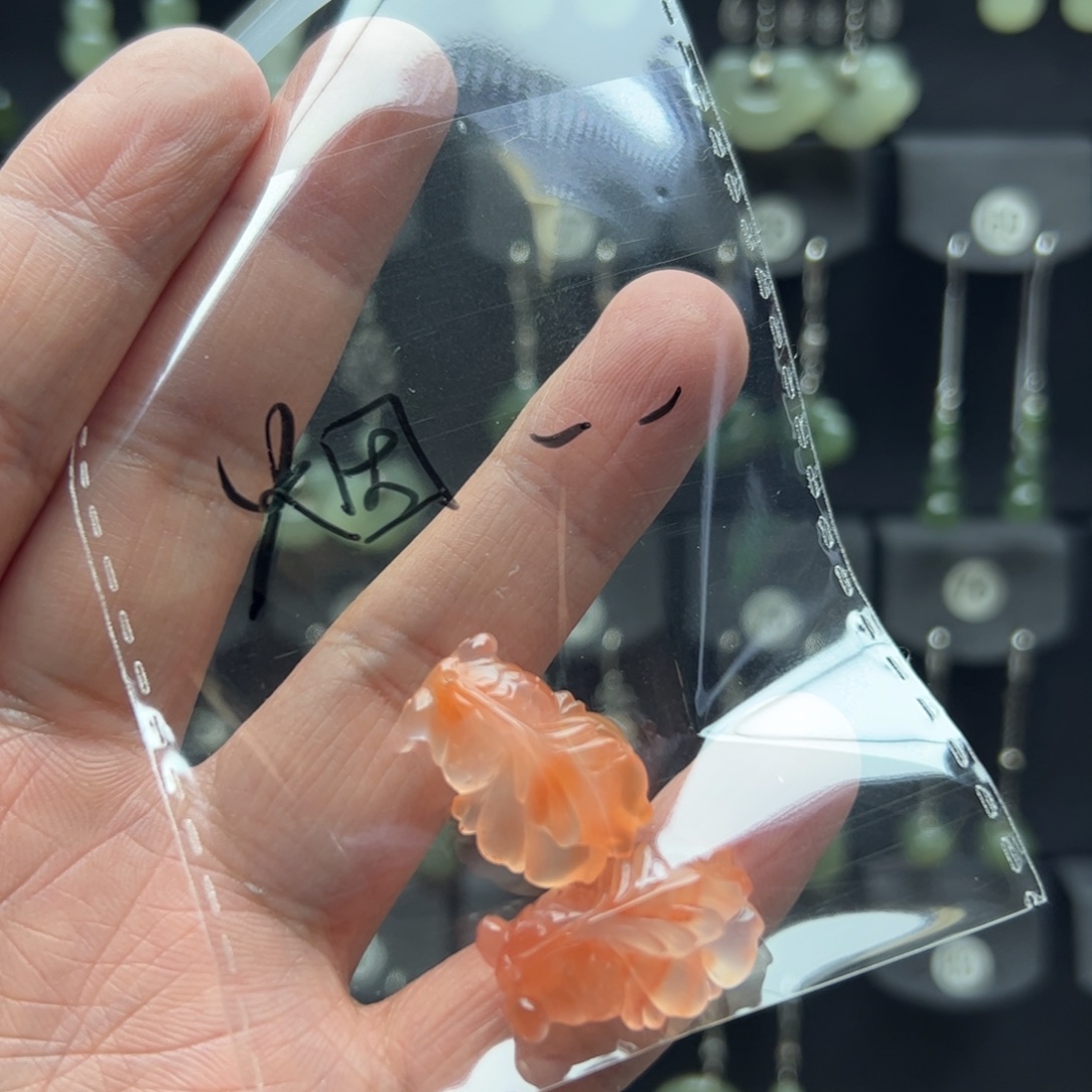 烟***绕南红玛瑙银S925镶嵌耳饰