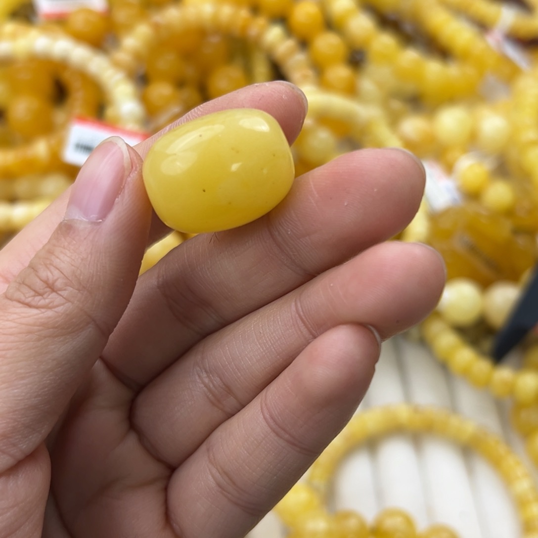 琥珀珠宝奇石未镶嵌