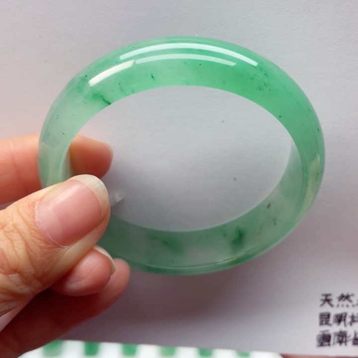 石英质玉手镯未镶嵌50-51