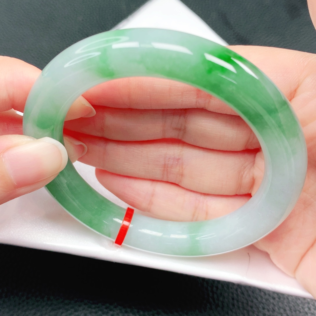 翡翠未镶嵌手镯55圈