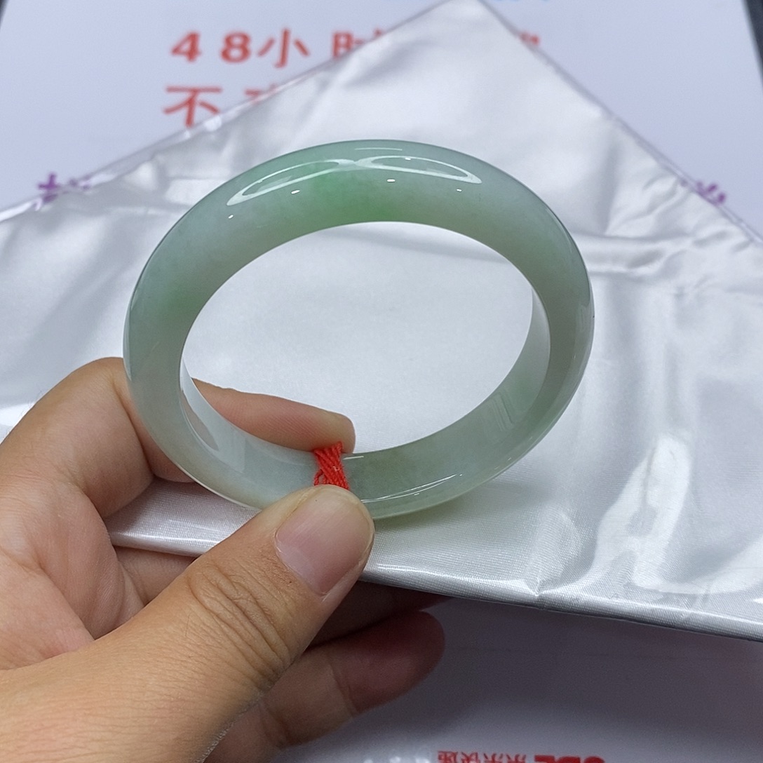 翡翠未镶嵌手镯翡翠