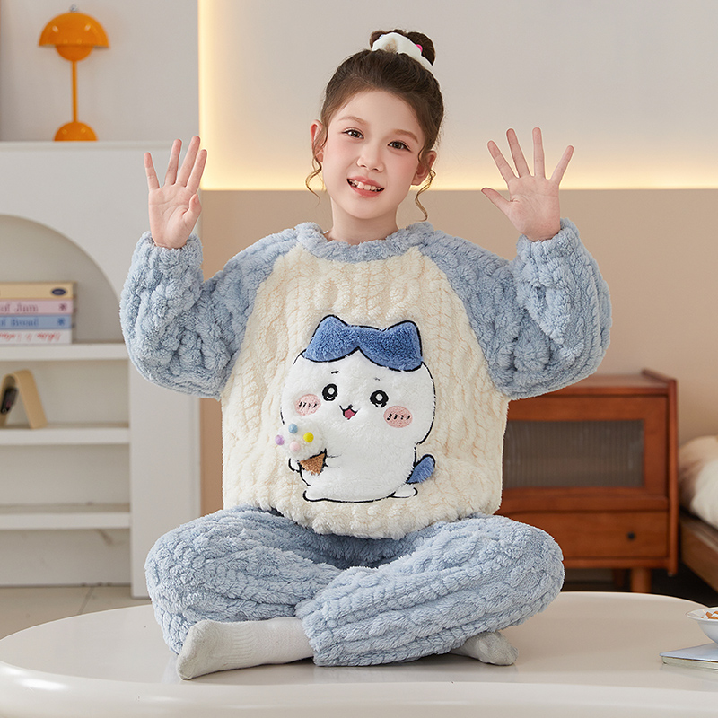 bejirog/北极绒卡通简约款长袖珊瑚绒圆领睡衣女童冬季保暖家居服