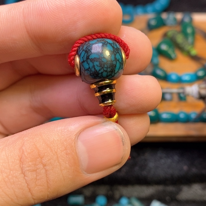 籍***名玻璃颈饰法王三通