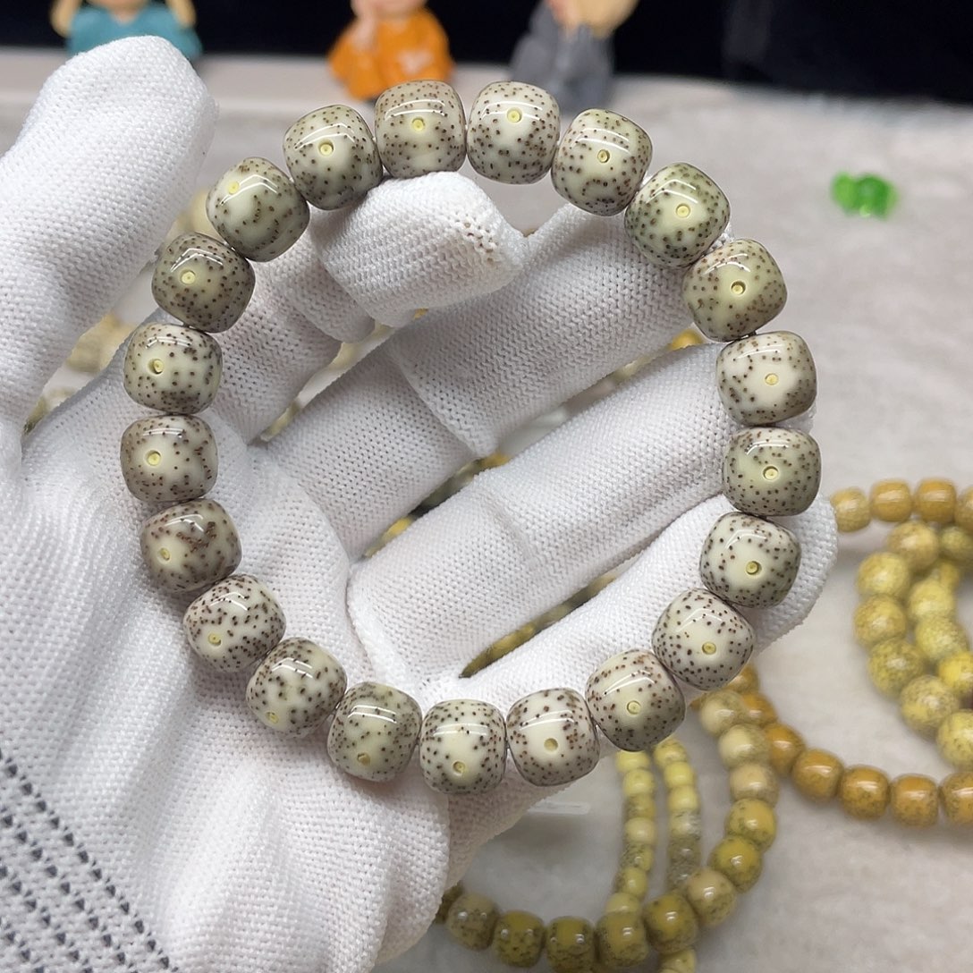 吊坠星月菩提11/10同枝 大眼睛 双留白针尖星