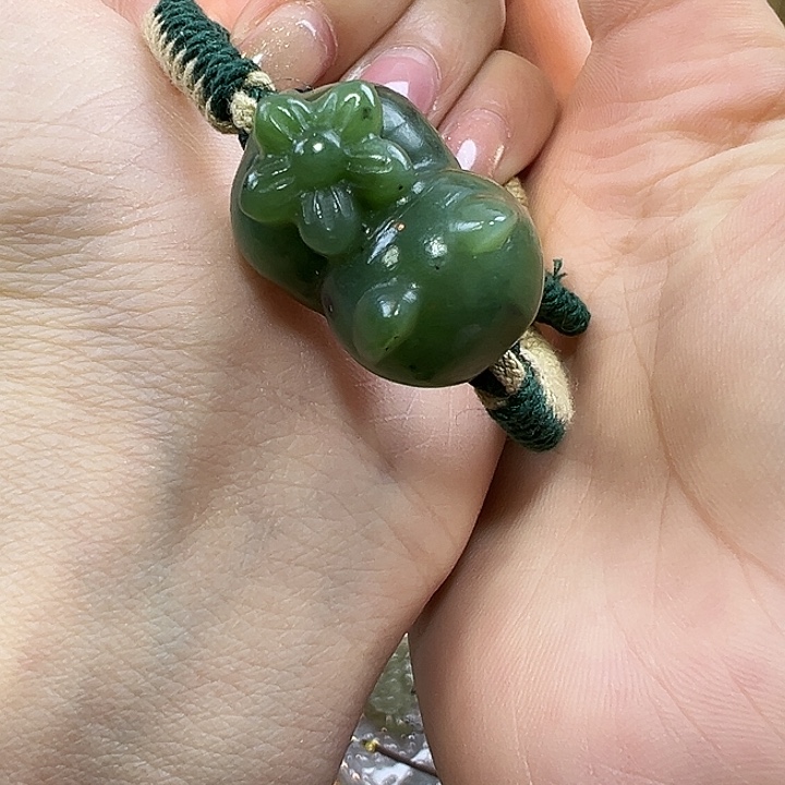 未镶嵌手链和田玉r****t