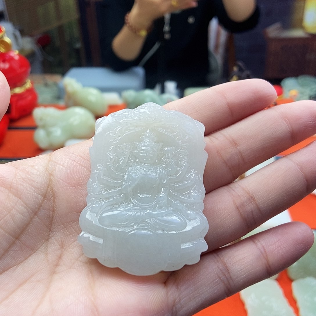 和田玉未镶嵌颈饰