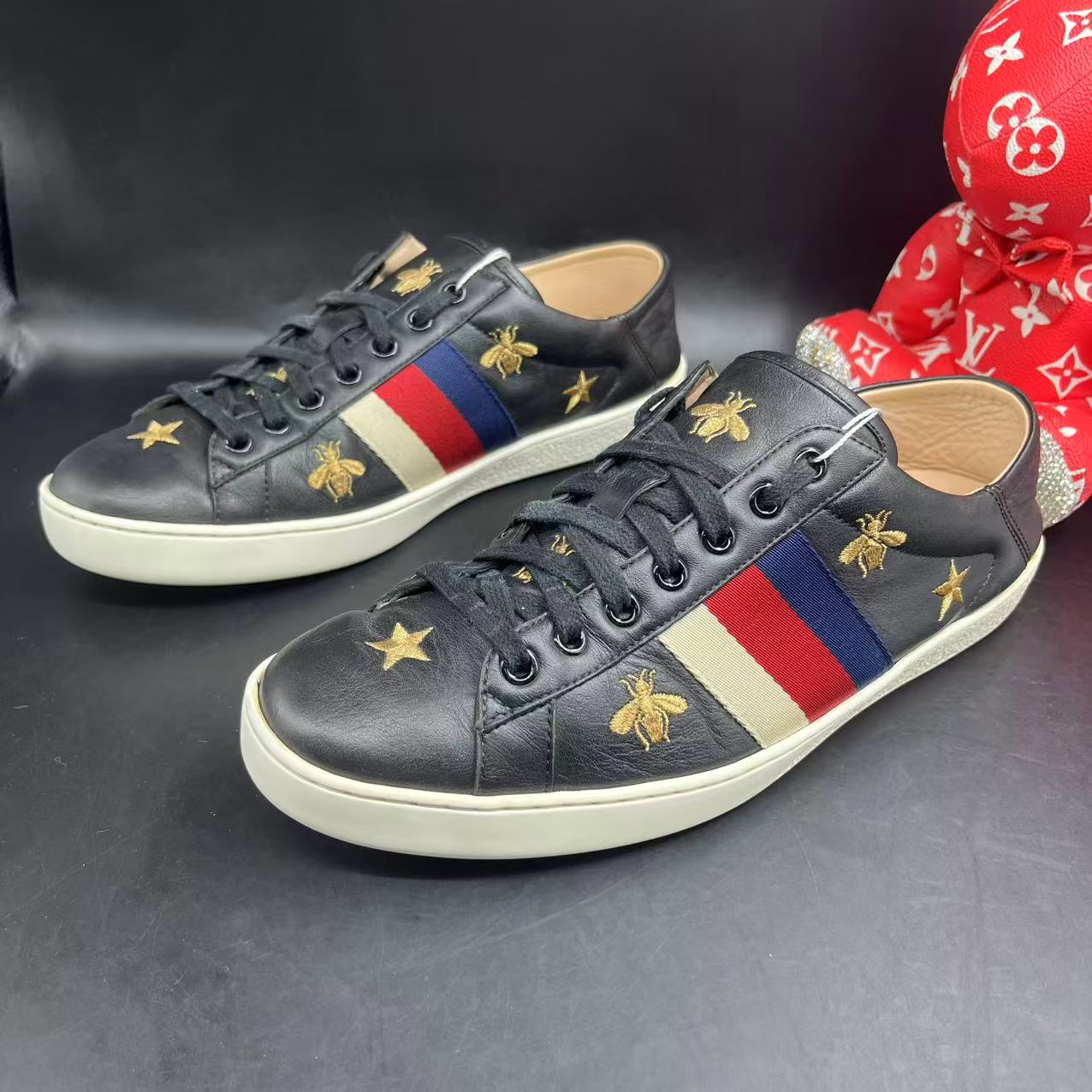 95新 GUCCI/古驰 GUCCI烫金小蜜蜂ace白底板鞋41欧码ddm2309