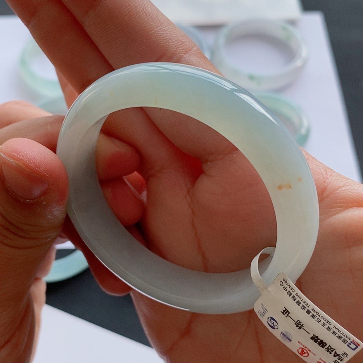 【闪购商品】翡翠手镯未镶嵌18号