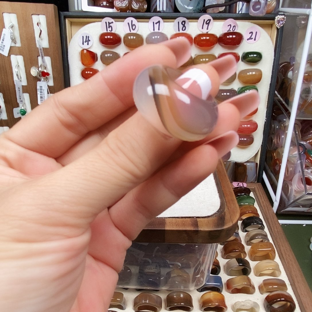 梨****玛瑙/玉髓合金戒指