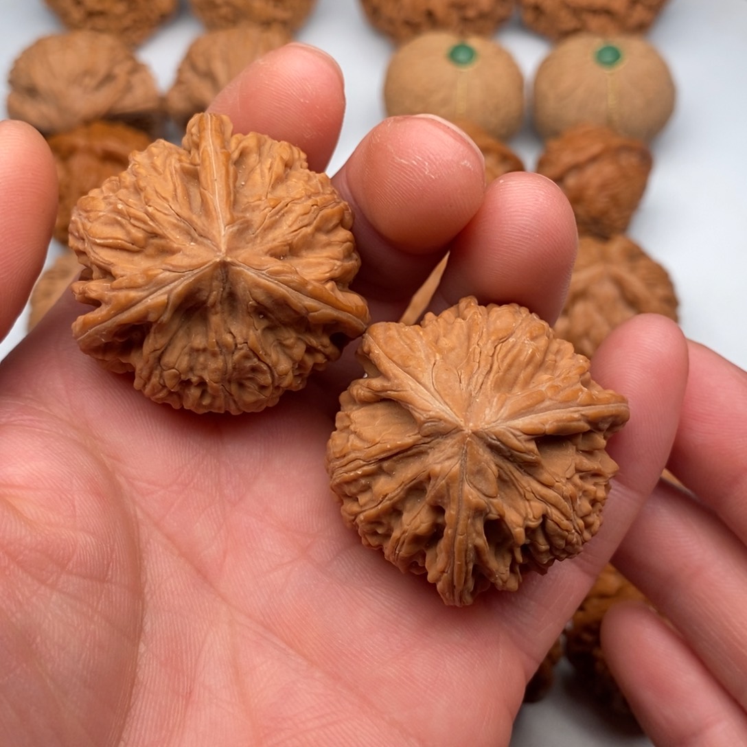 文玩核桃把件39三棱