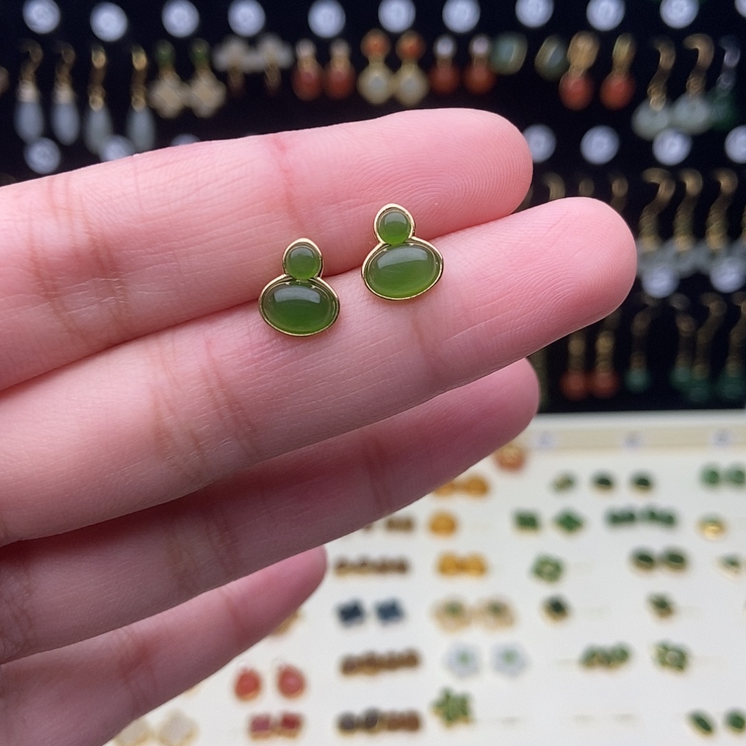 陌***秋和田玉（碧玉）银S925镀金镶嵌颈饰