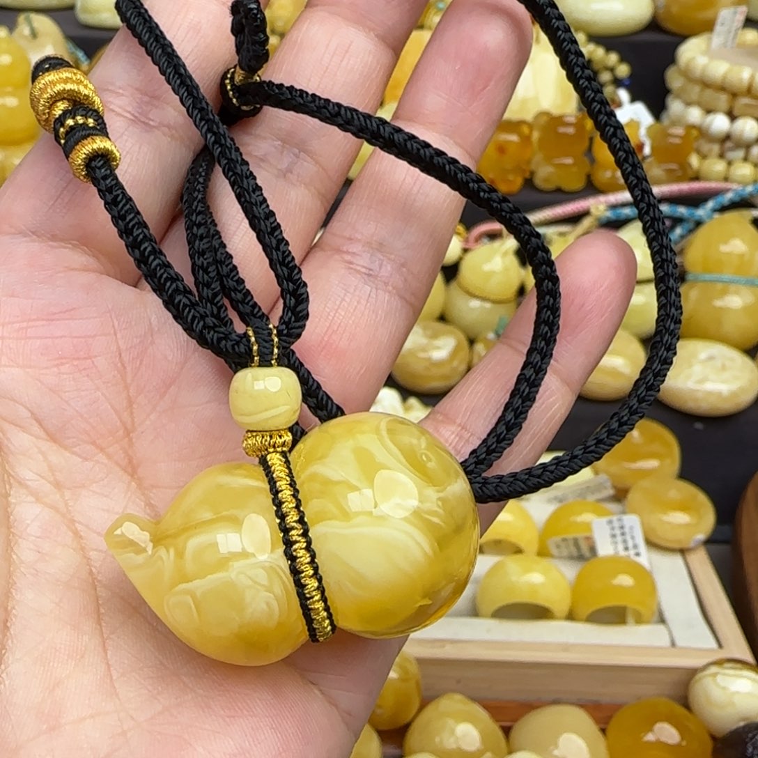 蜜蜡套链未镶嵌不退换溶洞妖花蜜蜡葫芦吊坠