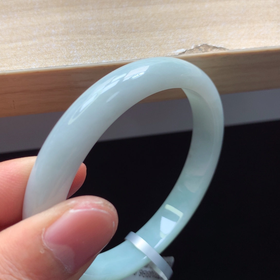 未镶嵌手镯翡翠手镯