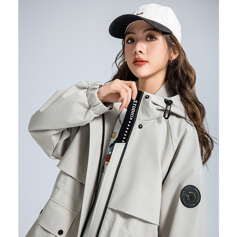 女童冲锋衣春装2025新款洋气外套防风开衫上衣学生时尚潮流