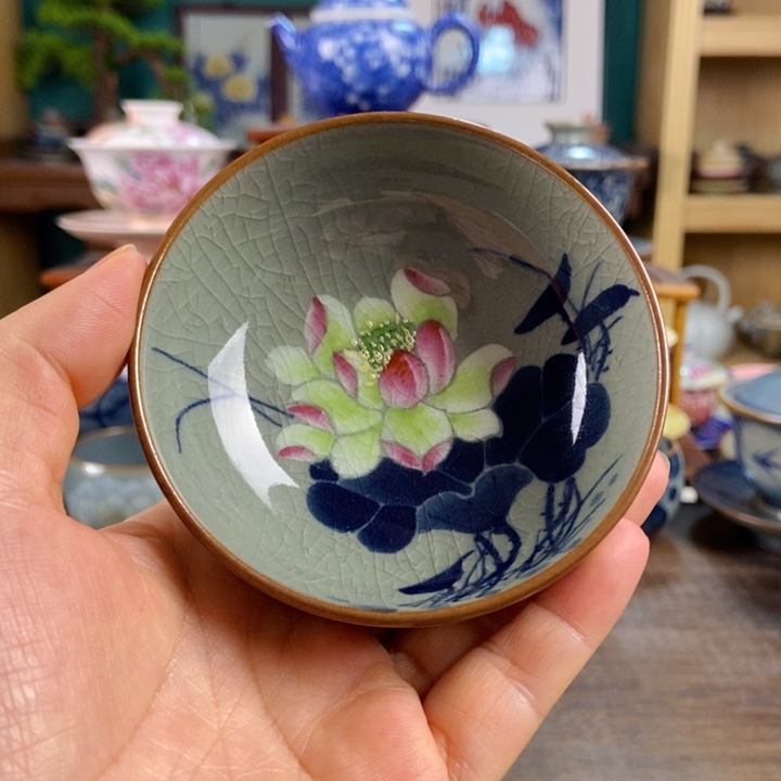 瓷片手工制作工艺精湛等