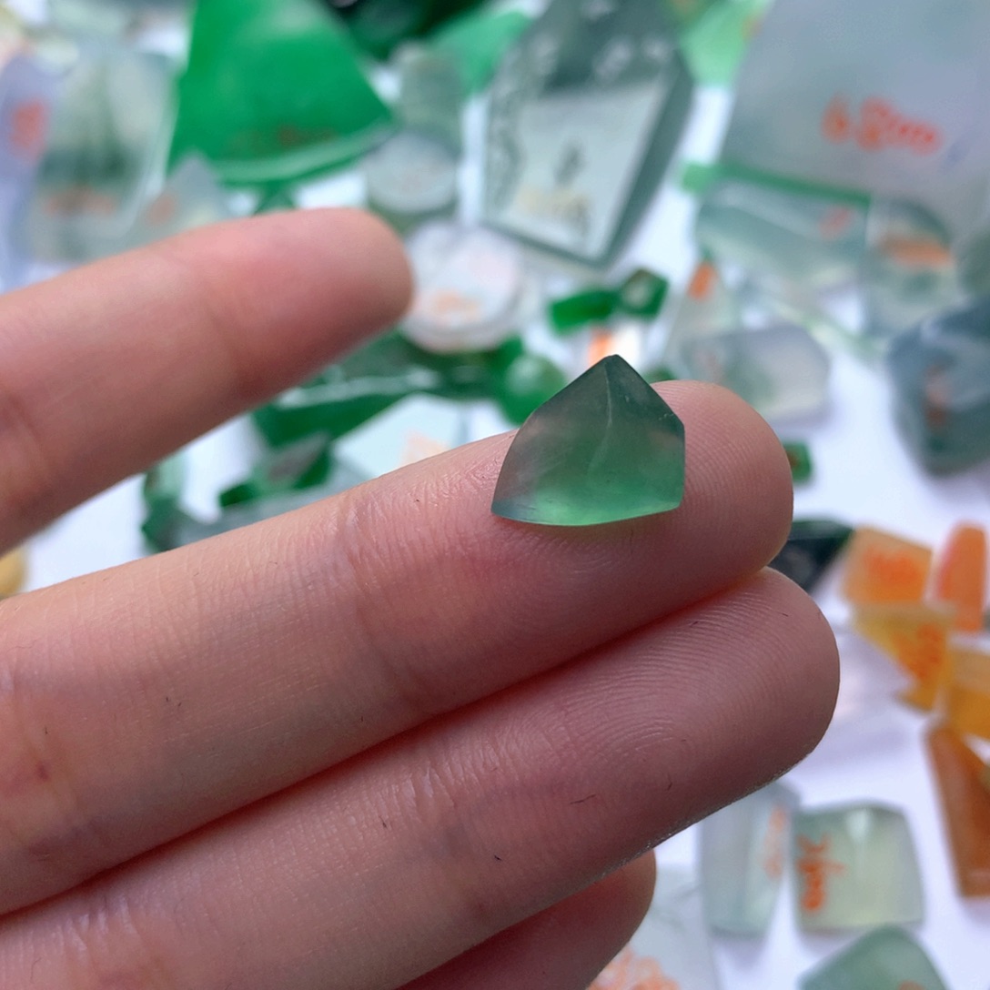 定制翡翠未镶嵌缅甸翡翠原石