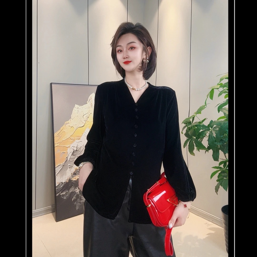 8370【佳衣恋】高定丝绒秋冬新款设计款排扣精品上衣