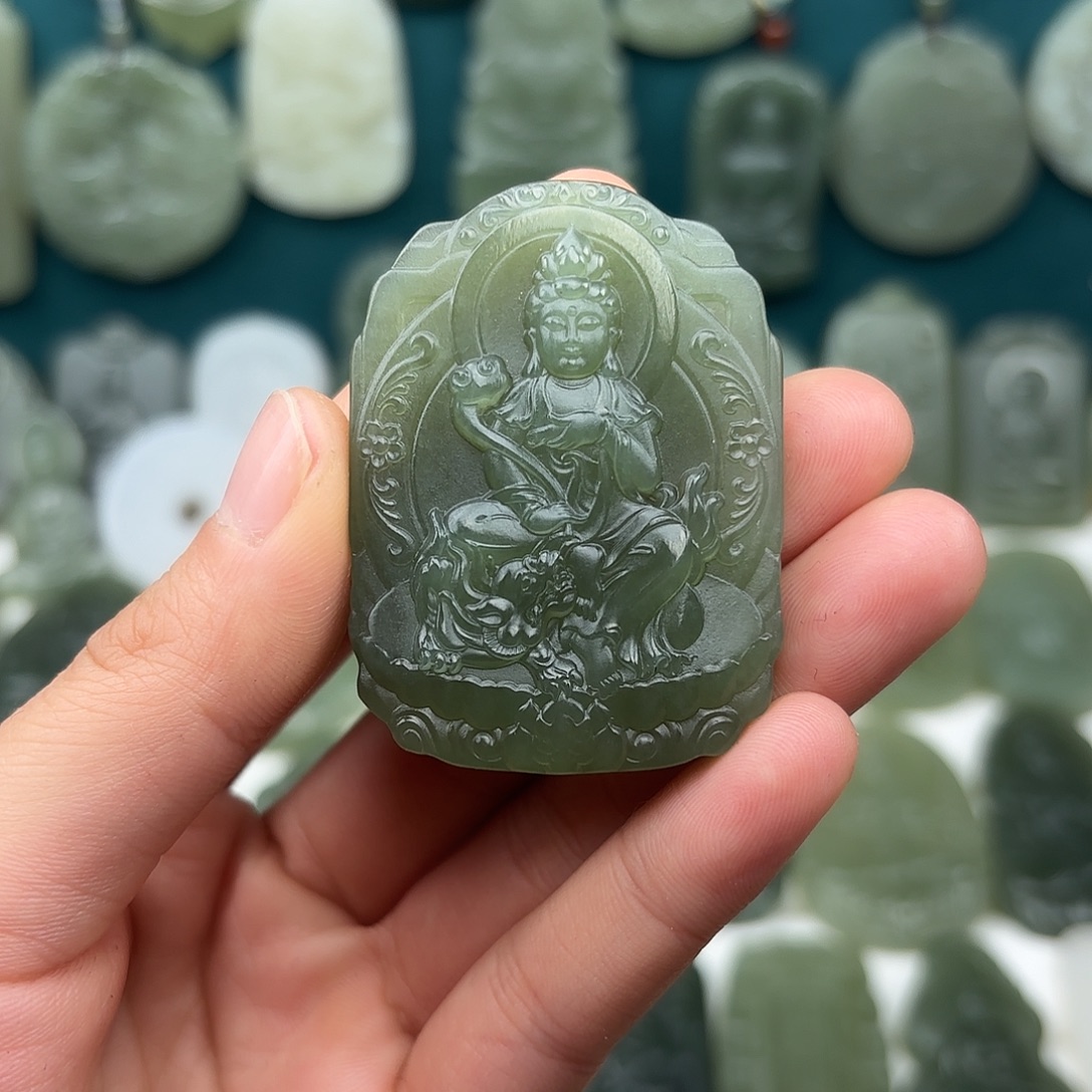 和田玉未镶嵌颈饰