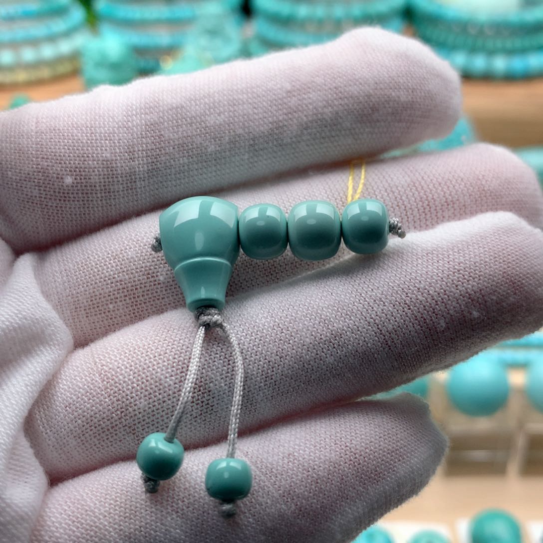 未镶嵌绿松石珠宝奇石