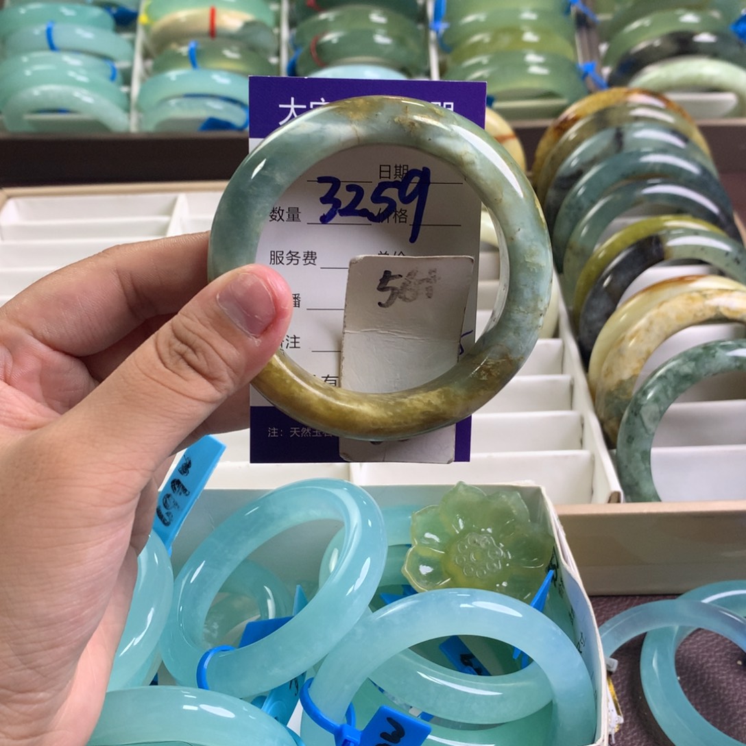 未镶嵌蛇纹石玉手镯3259