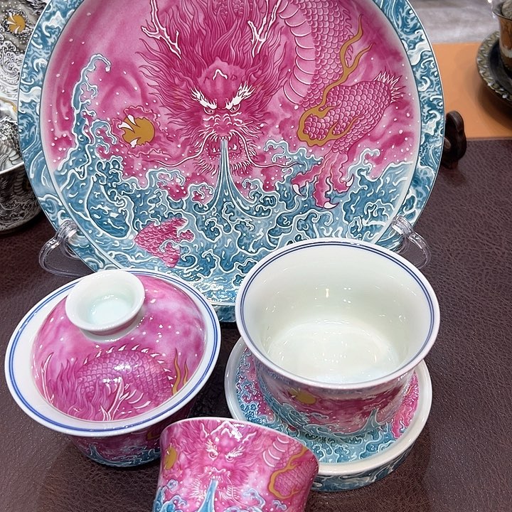 摆件景德镇陶瓷学院等多家单位建立合作伙伴和