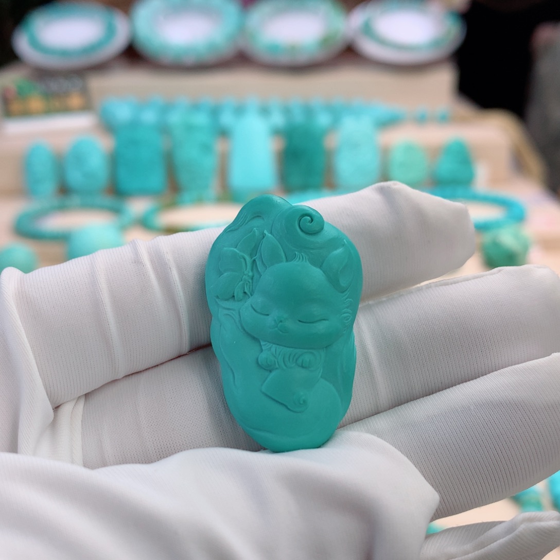 绿松石挂件未镶嵌～*