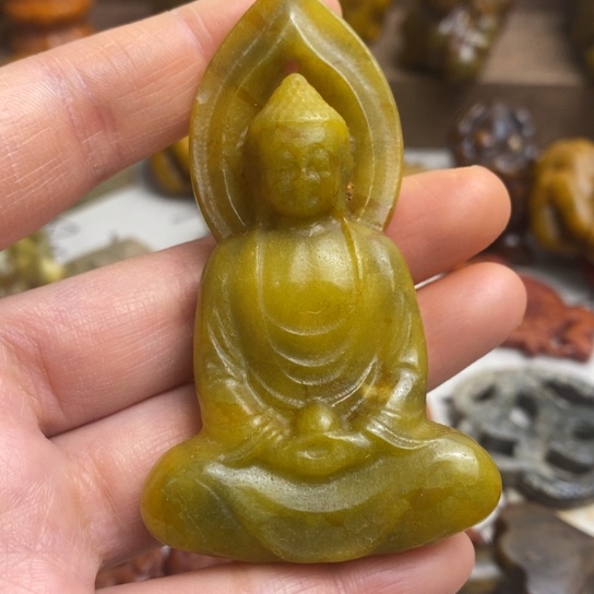 蛇纹石玉未镶嵌颈饰02