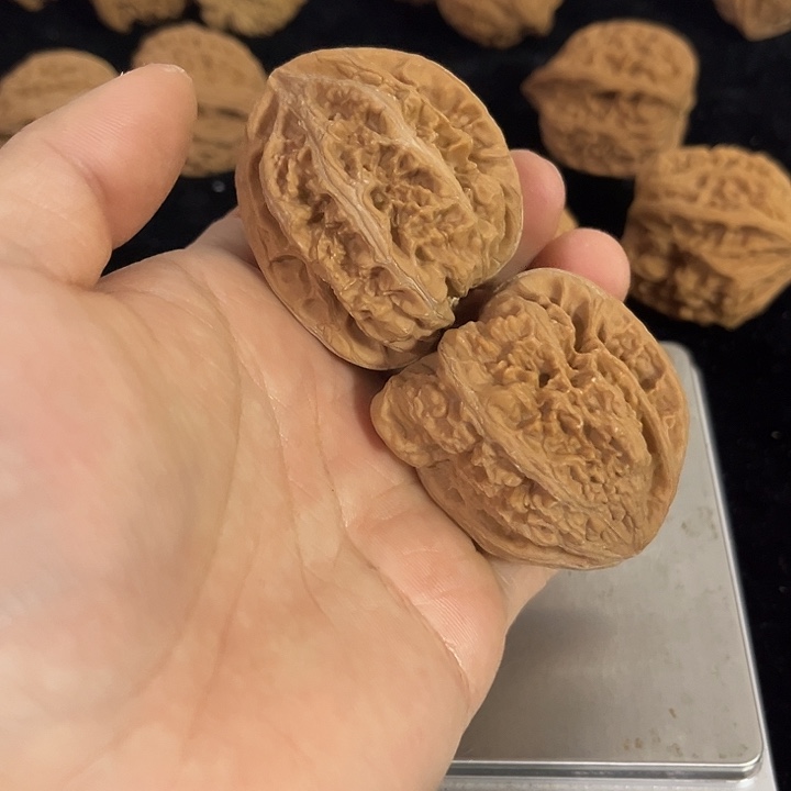 把件文玩核桃42左右练手微瑕大粗筋，编号030