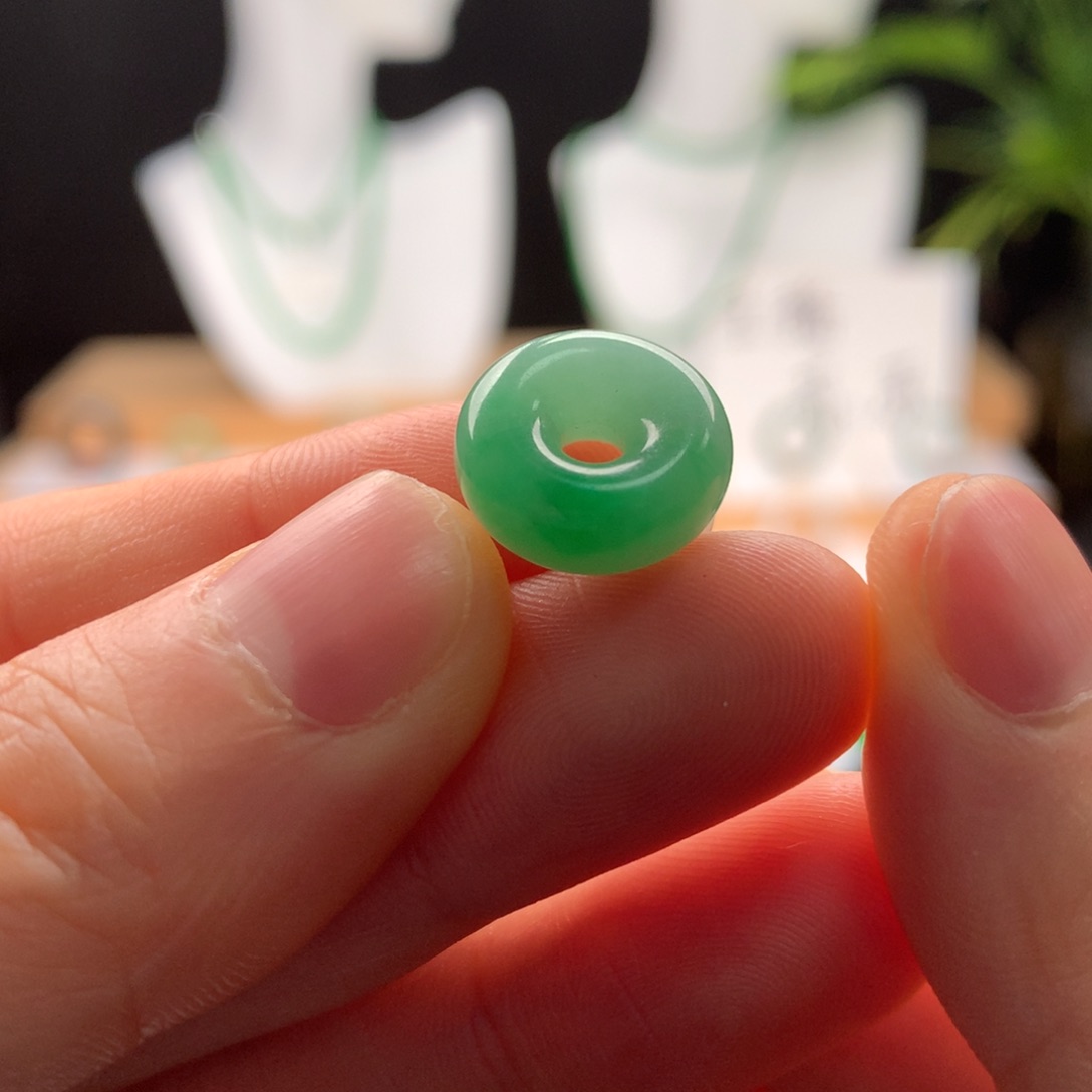 翡翠颈饰未镶嵌天然缅甸A货翡翠