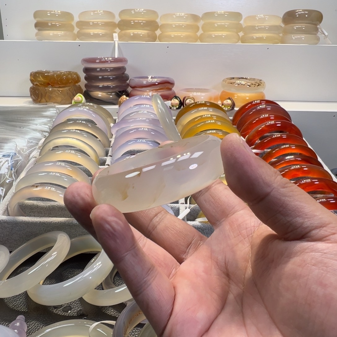 嘟***～玛瑙/玉髓未镶嵌手镯