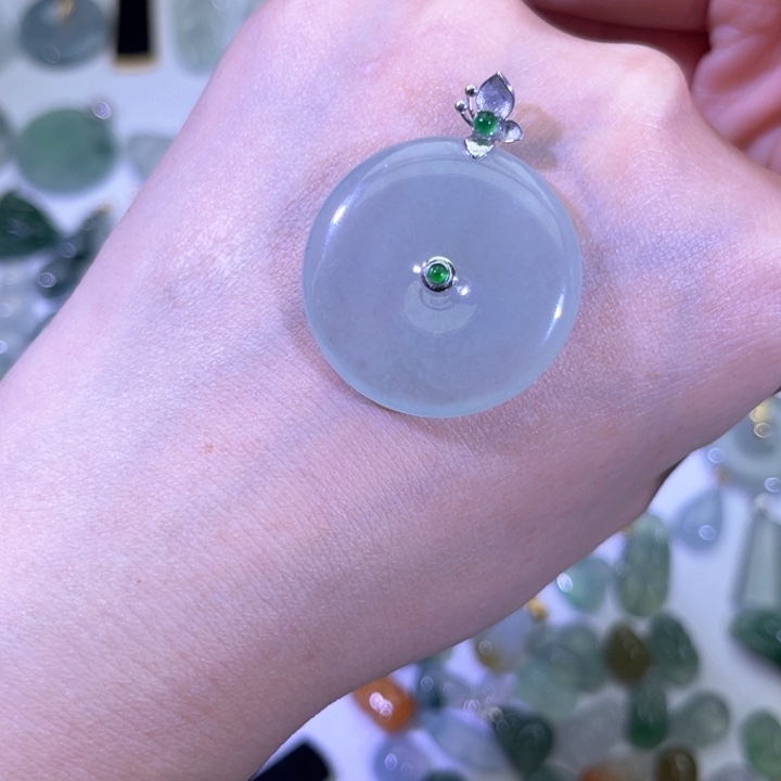 翡翠颈饰18K金镶嵌平安扣