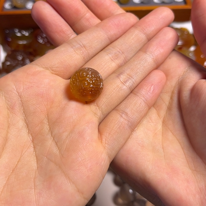 4***光玛瑙/玉髓未镶嵌颈饰