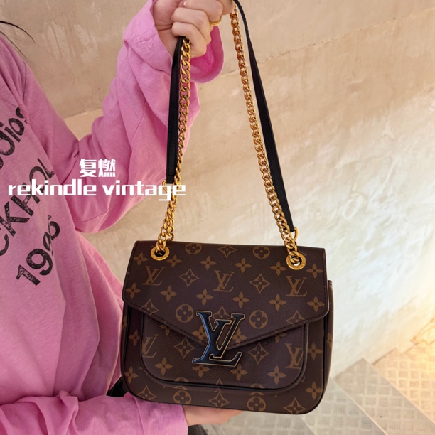 95新 LouisVuitton/路易威登 复燃精选/老花Passy新款邮差包芯片