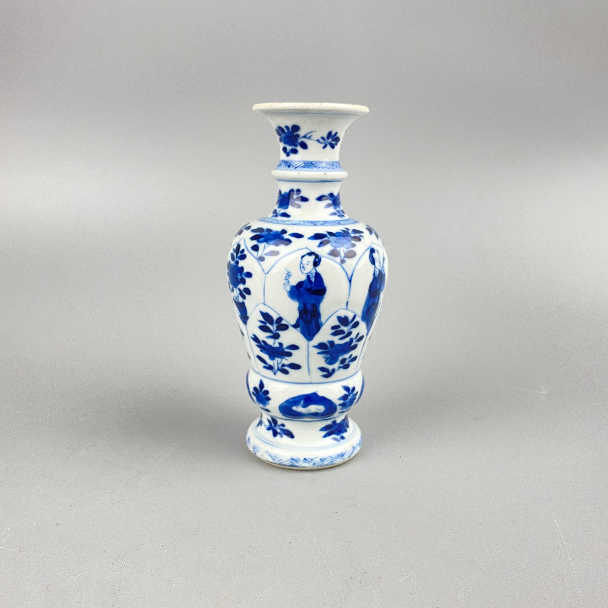 清康熙·青花人小赏瓶【古董拍卖】Y225Y20301004