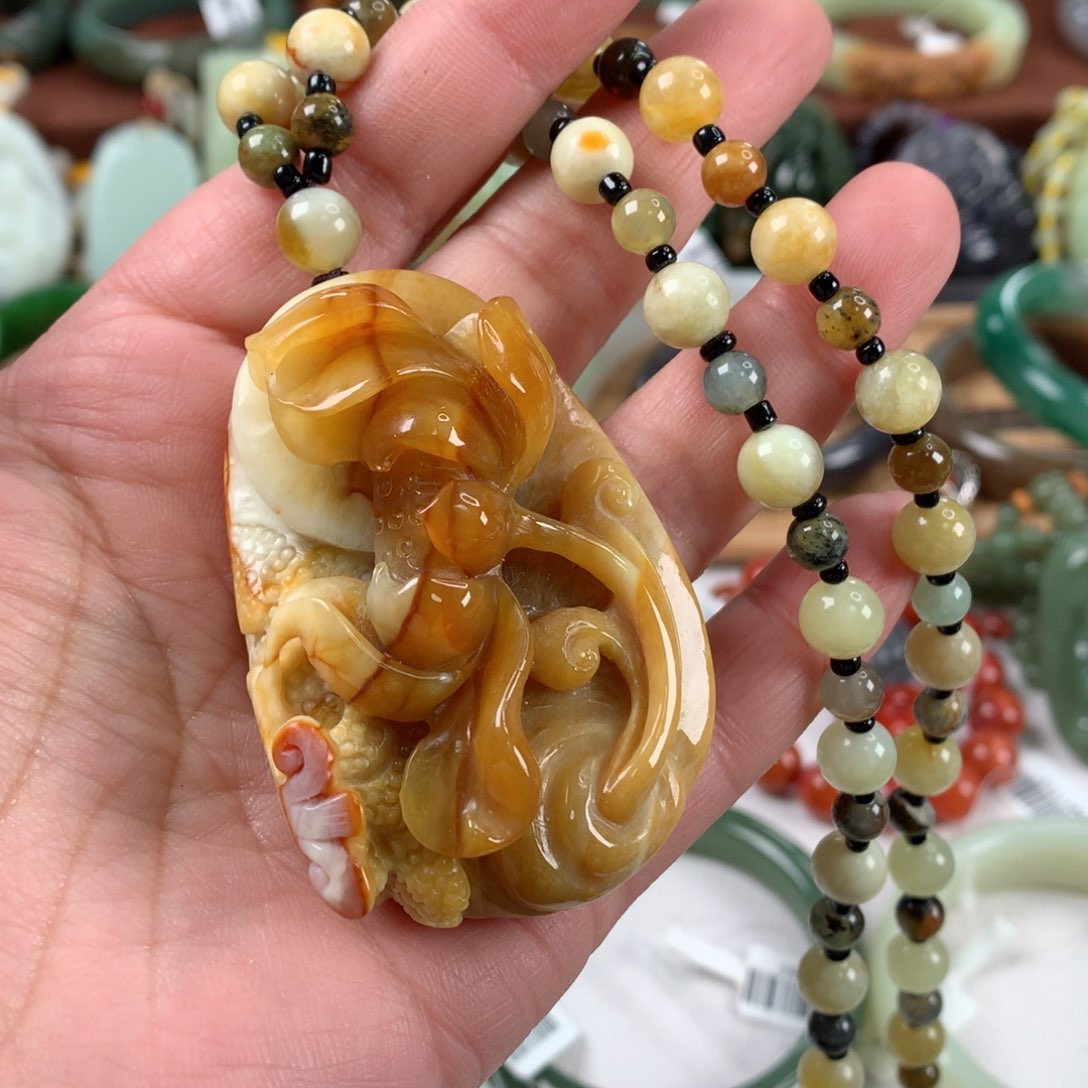 岫玉颈饰未镶嵌吊坠