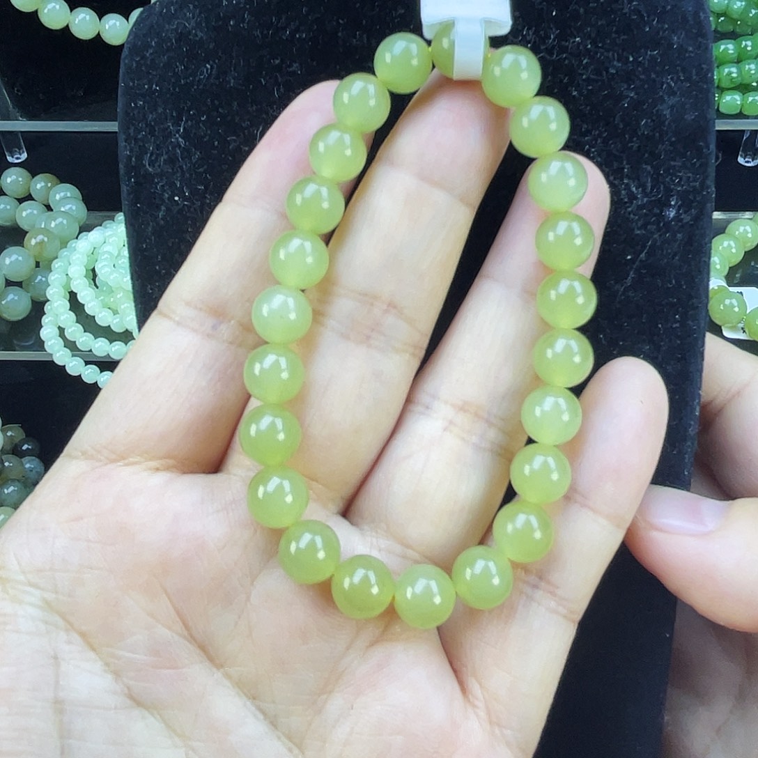 英***爽和田玉未镶嵌手链