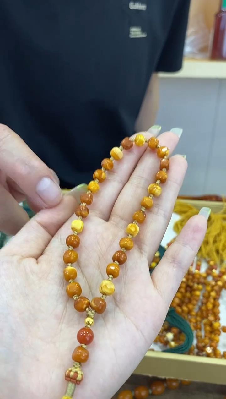 【世间臻宝】蜜蜡手串/DQ287/多样性发一件